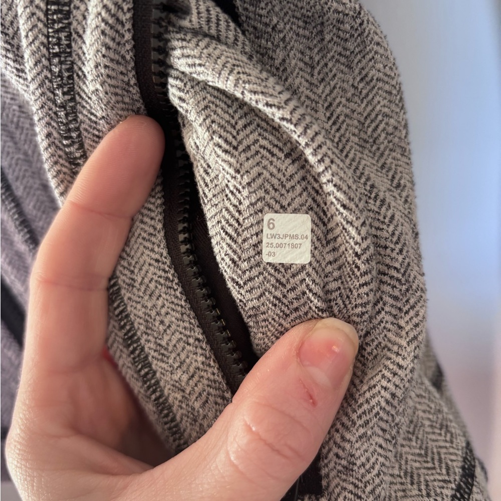 Defined Cropped Jacket - image 5